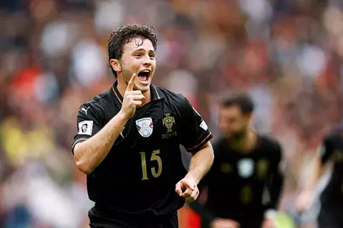 بينها ركلة فريدة.. جواو نيفيز يفتتح سجل أهدافه مع البرتغال ضد أرمينيا 